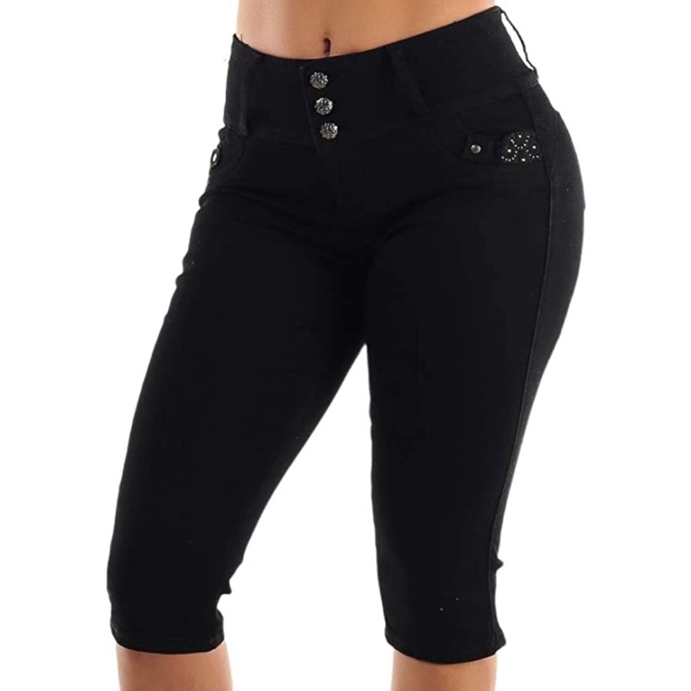 Capris!! Black butt lifting capris!